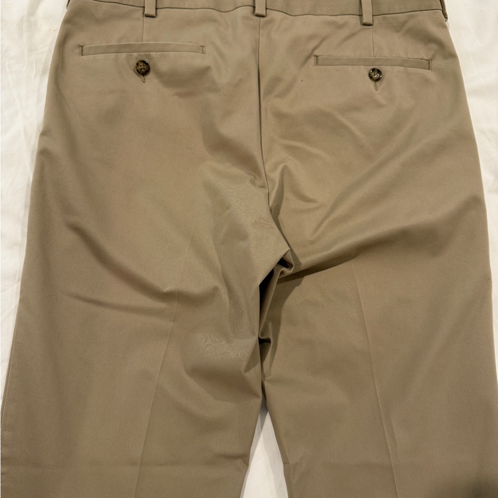 Roundtree & Yorke Chinos